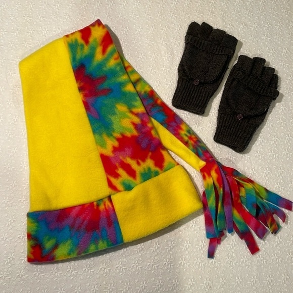 Accessories - Bundle 2: Fleece Hat XL + Flip top Gloves Women’s Tie Dye Tassel Hat New unused